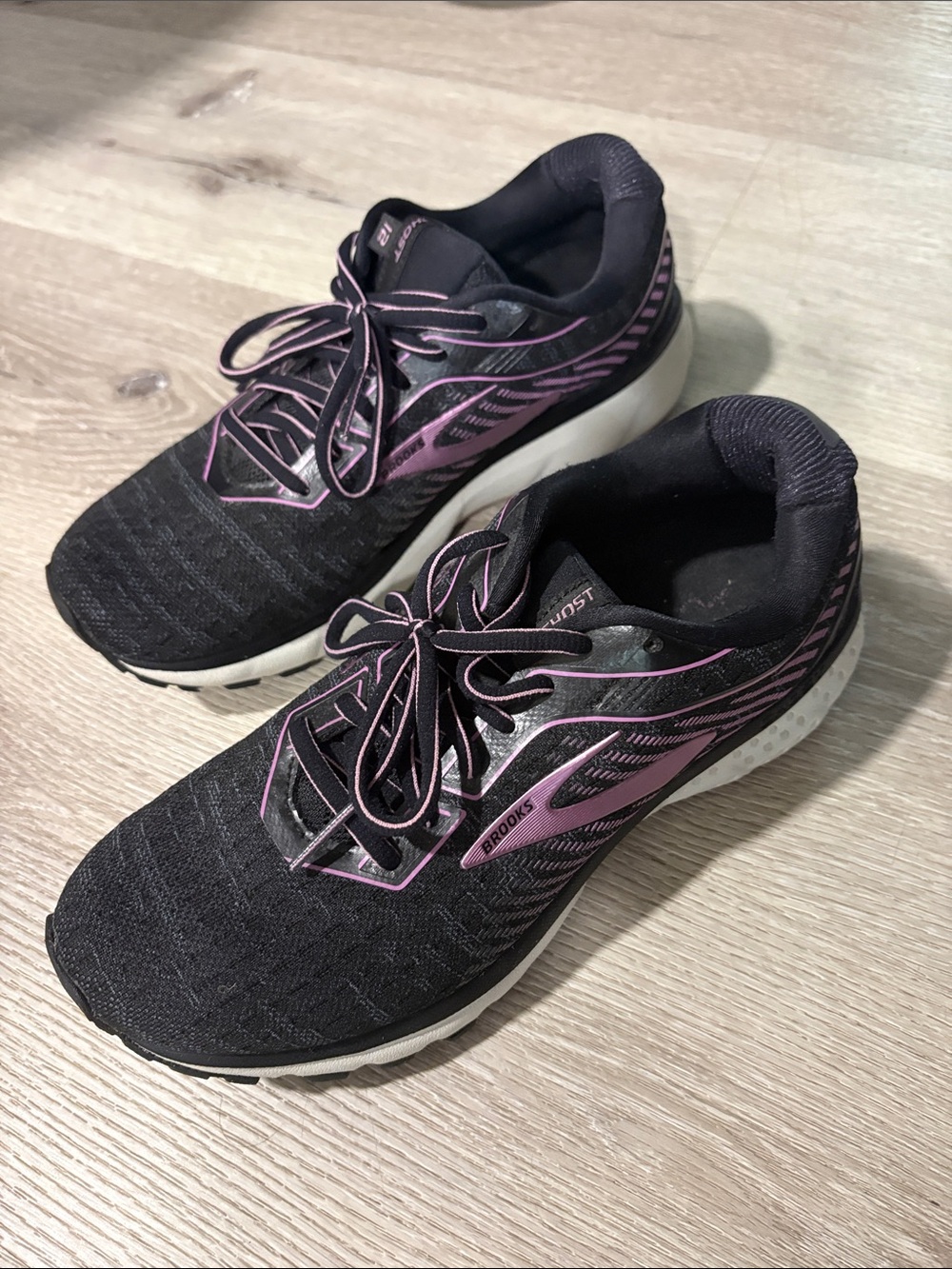 Brooks Ghost 12 Women's Sneakers